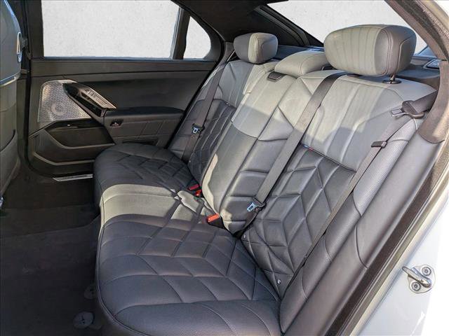 Certified 2023 BMW 760i xDrive w/ Executive Package image 19
