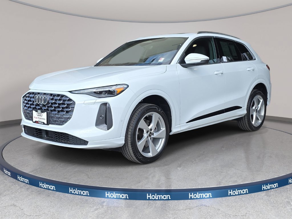 Certified 2025 Audi Q5 Premium Plus w/ Premium Plus AWD/4WD image 1
