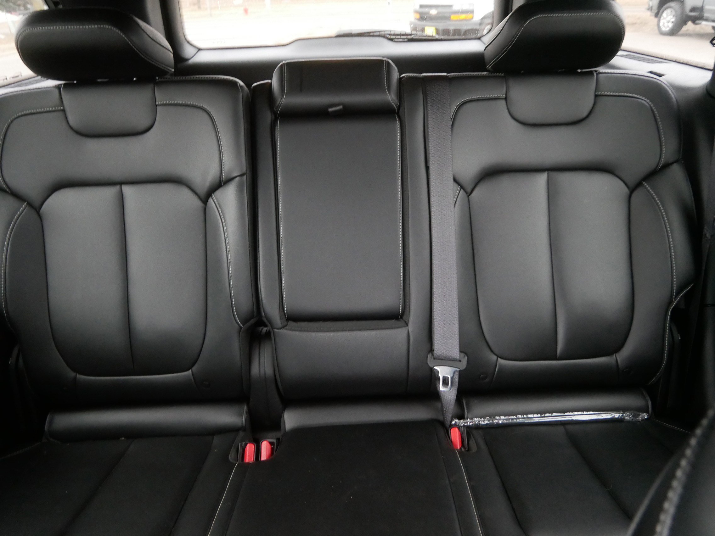 Used 2024 Jeep Grand Cherokee Limited w/ Trailer Tow Package image 13