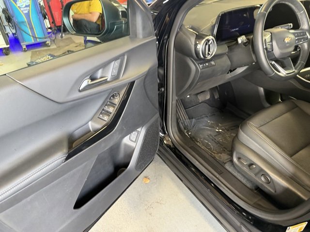 Used 2025 Chevrolet Equinox LT w/ Convenience Package II image 15