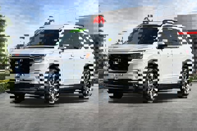 Used 2025 Honda Pilot Touring image 10