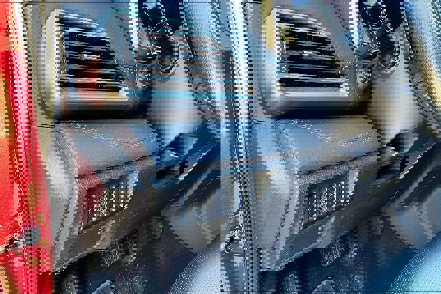 Used 2022 Subaru Outback Limited image 36