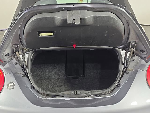 Used 2006 Volkswagen Beetle Convertible w/ Package 2 image 37