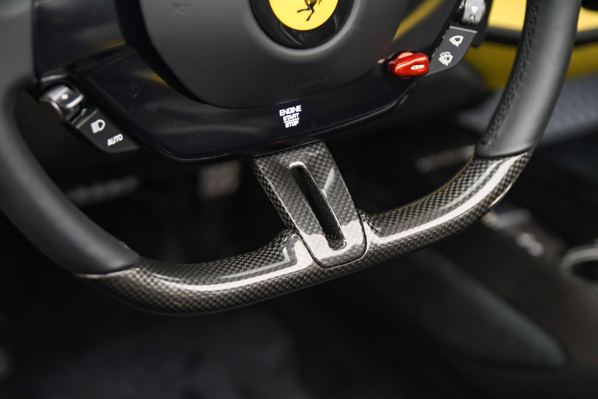 Used 2022 Ferrari SF90 Spider image 41