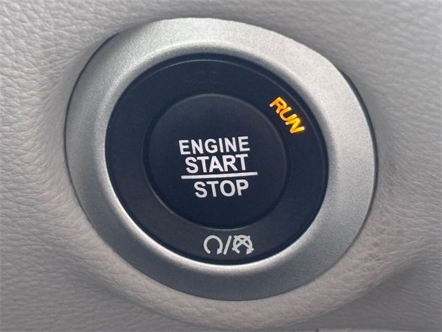 Used 2023 Chrysler Pacifica Touring-L image 19