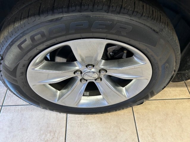 Used 2021 Dodge Challenger SXT RWD image 21