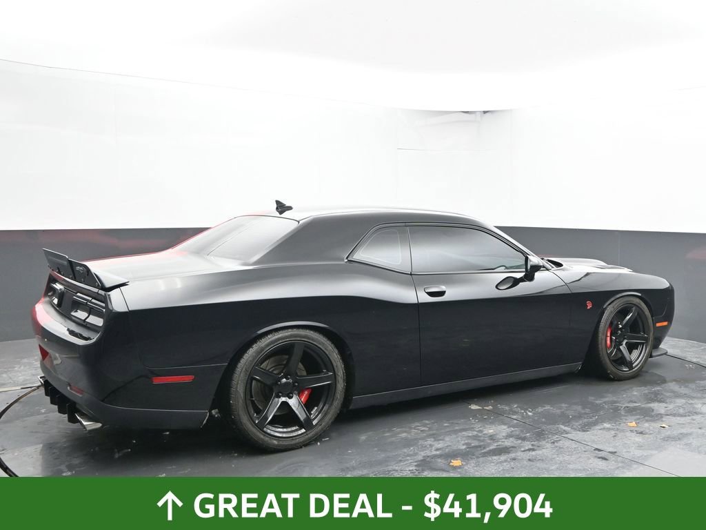Used 2016 Dodge Challenger SRT Hellcat image 12