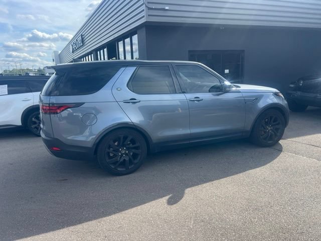 Used 2022 Land Rover Discovery S AWD/4WD image 3