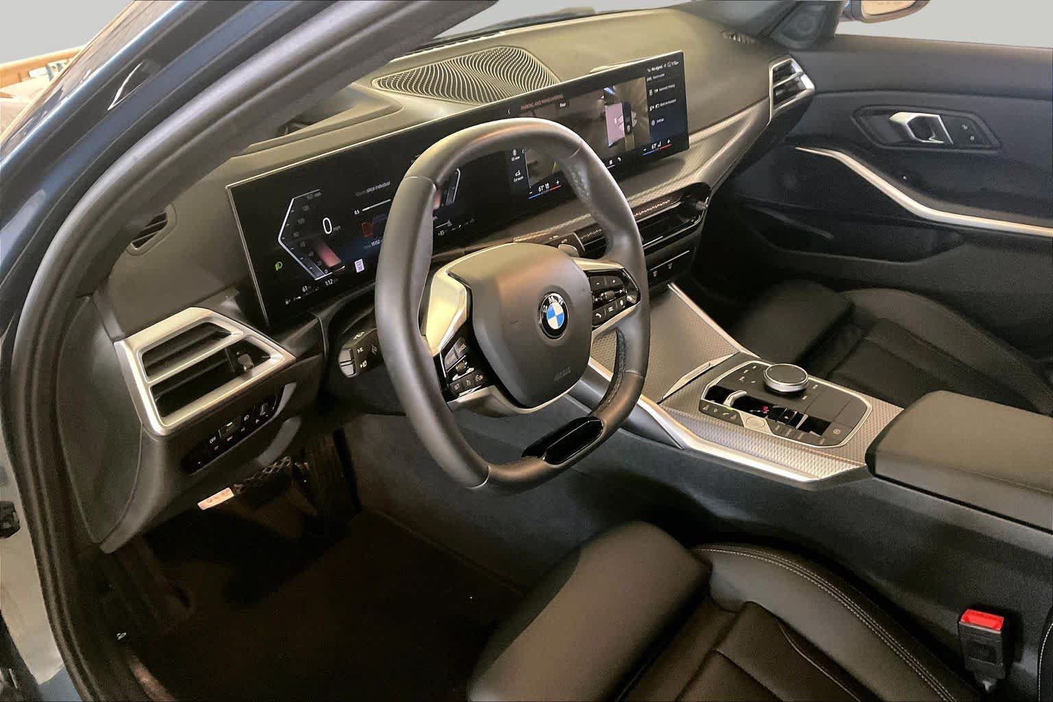 Used 2025 BMW 330i Sedan RWD image 16