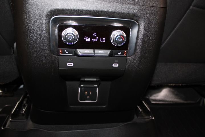 Used 2021 GMC Yukon AT4 image 20