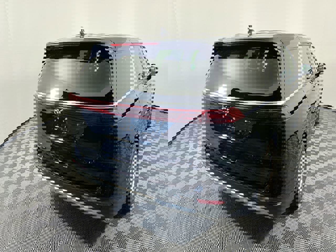 Certified 2024 Kia Carnival LX image 3