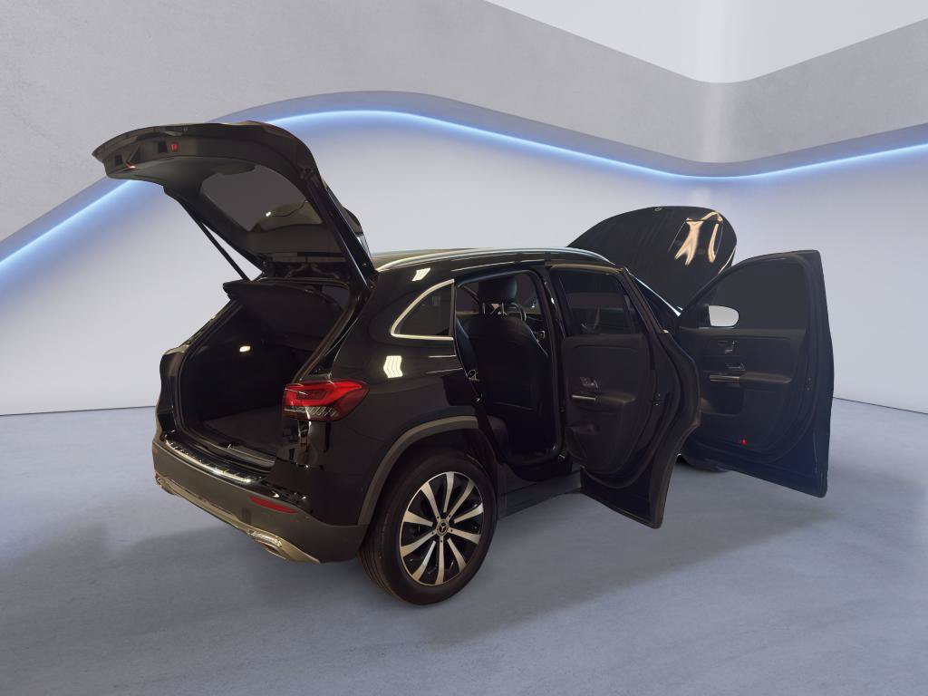 Used 2021 Mercedes-Benz GLA 250 w/ Premium Package image 14