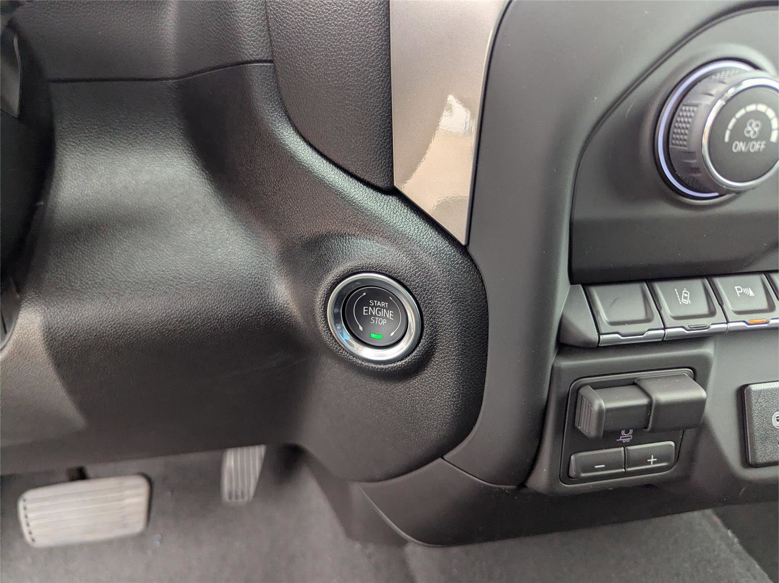 New 2026 Chevrolet Silverado 2500 Custom w/ Custom Value Package image 23