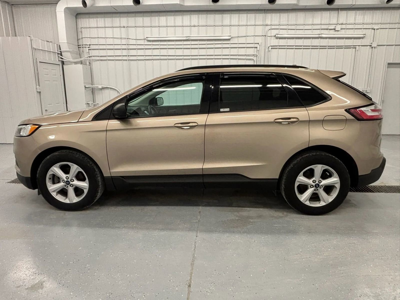 Used 2020 Ford Edge SE w/ Cargo Accessory Package FWD image 8