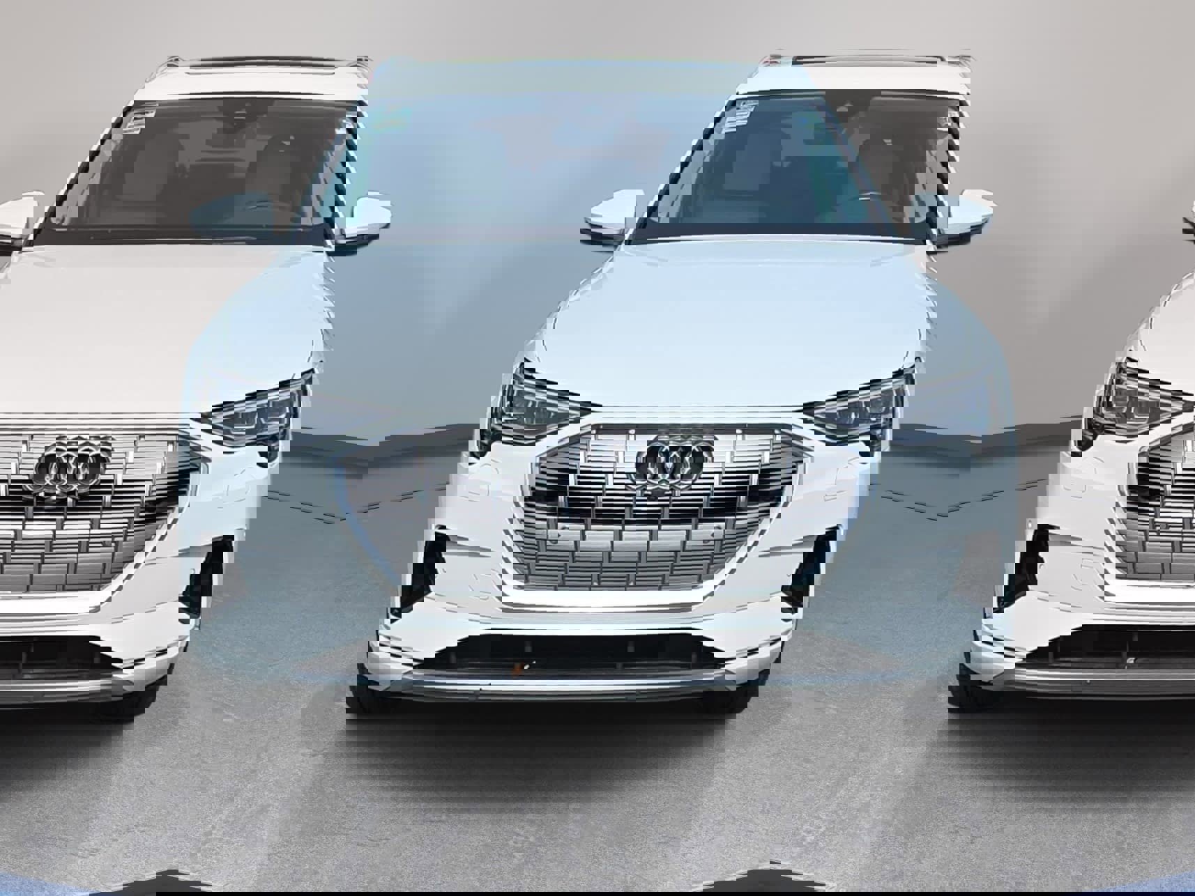 Used 2019 Audi e-tron Premium Plus AWD/4WD image 2