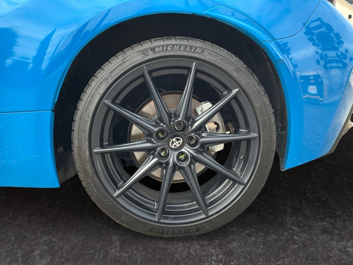 Used 2023 Toyota GR86 Premium RWD image 9