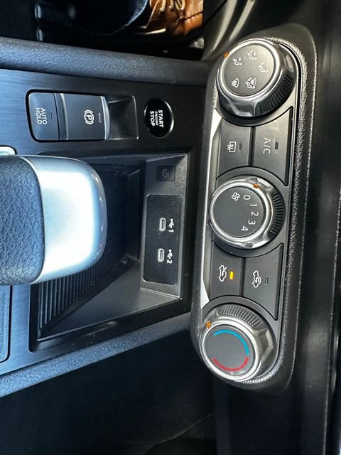 Used 2025 Nissan Kicks SV FWD image 25