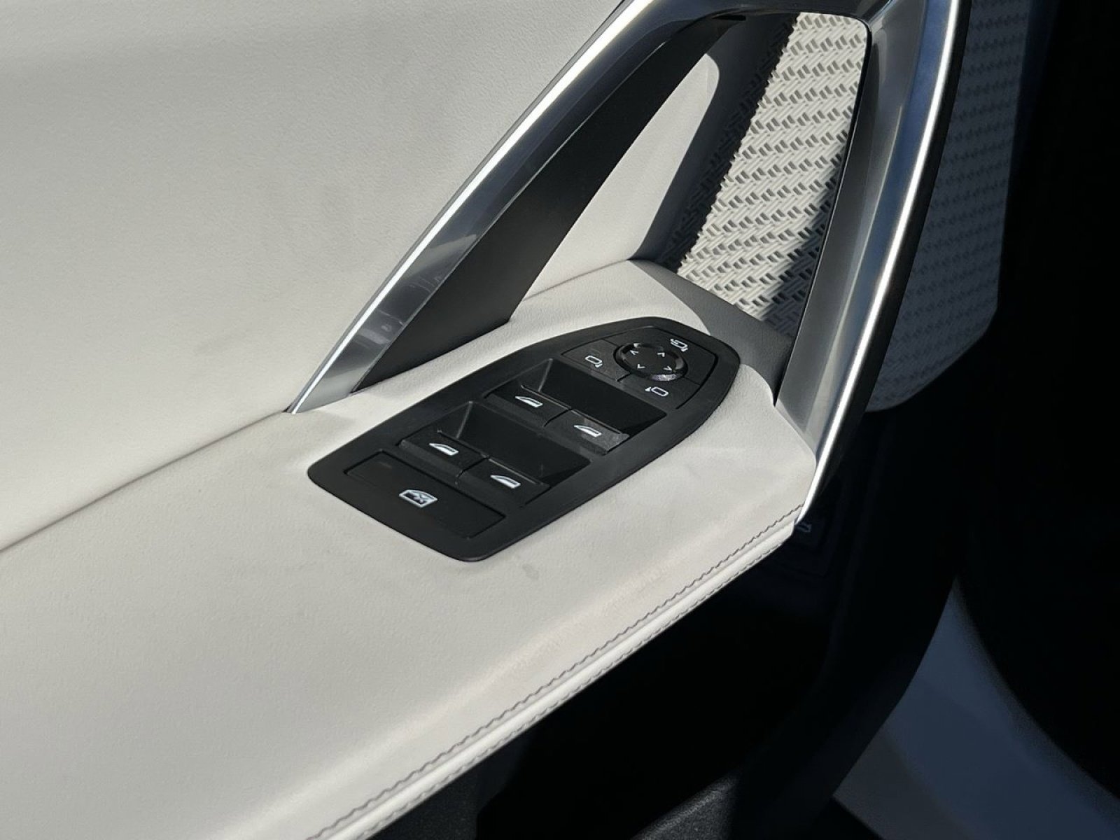 New 2026 BMW X1 xDrive28i w/ Technology Package image 12