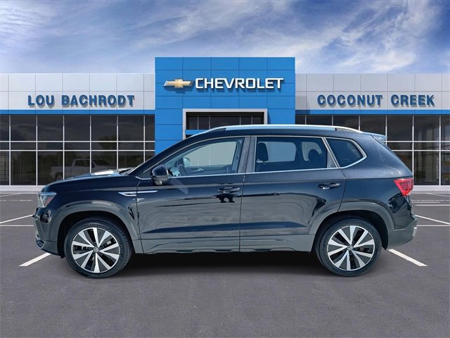 Used 2024 Volkswagen Taos SE image 5