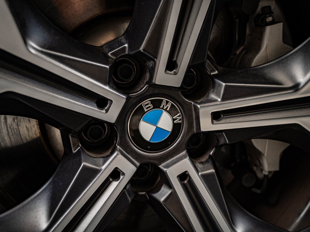 Used 2025 BMW 330i xDrive Sedan image 8