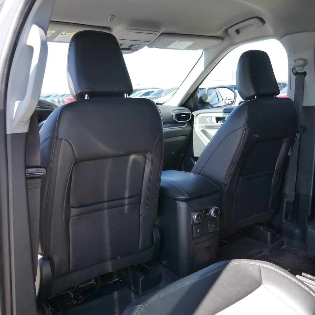Used 2022 Ford Explorer XLT w/ Equipment Group 202A image 23