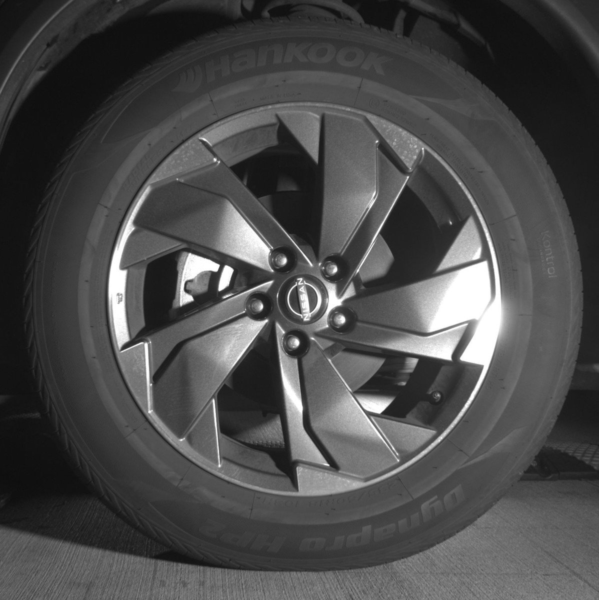 Used 2025 Nissan Rogue SV image 12