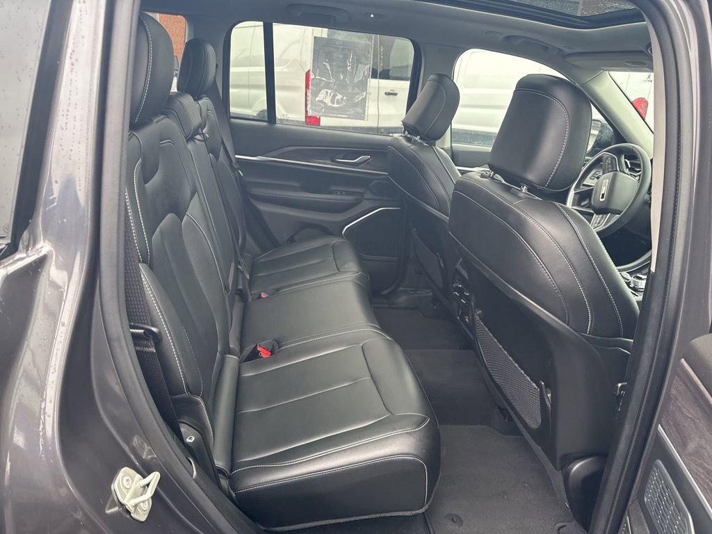 Used 2023 Jeep Grand Cherokee 4WD 4xe image 35