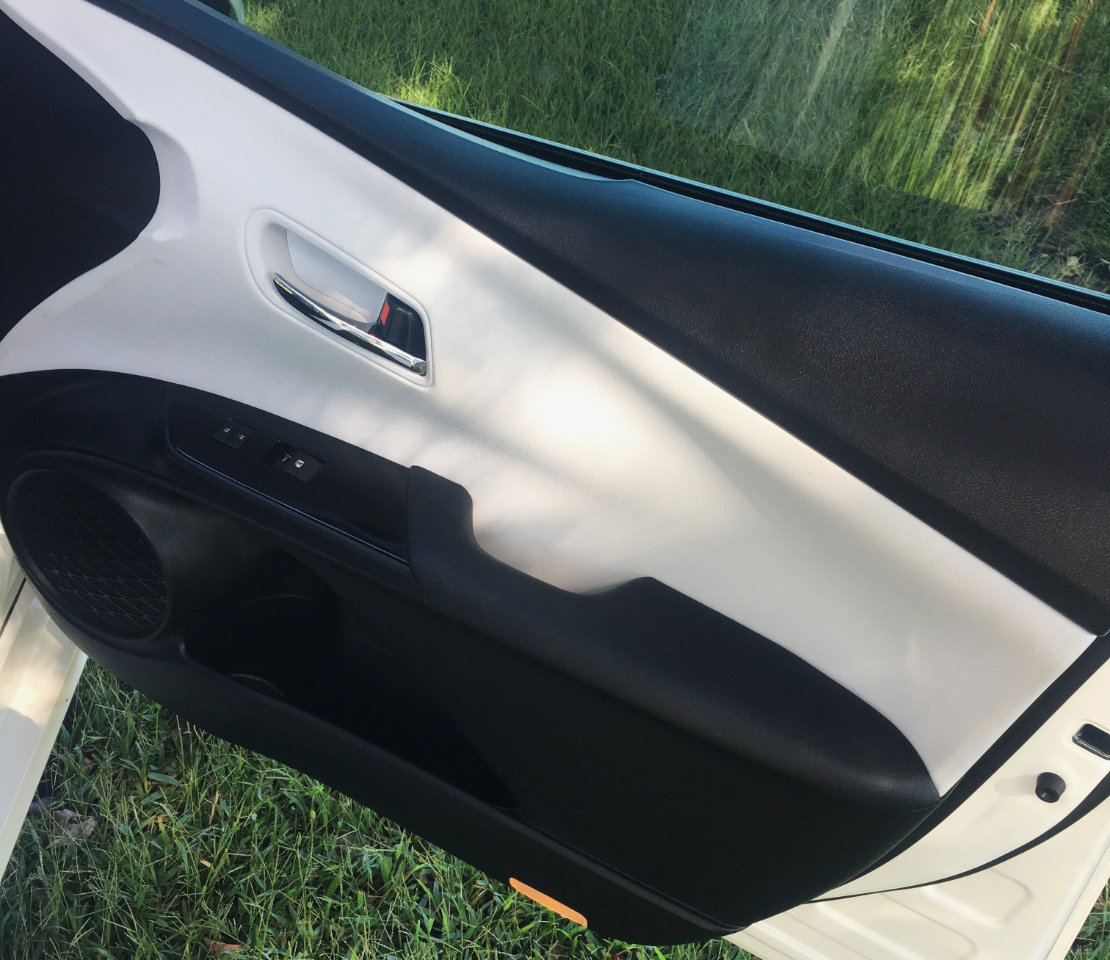 Used 2017 Toyota Prius Three Touring image 13