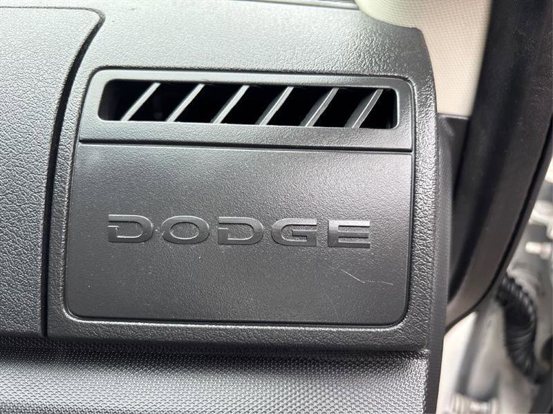 Used 2010 Dodge Avenger SXT FWD image 27