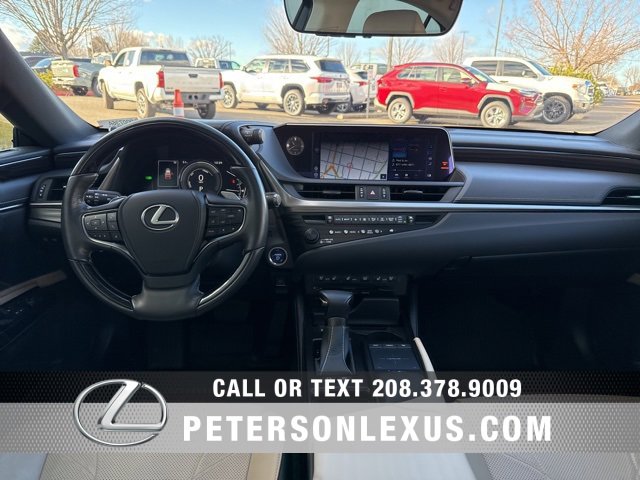 Used 2019 Lexus ES 300h w/ Luxury Package image 15