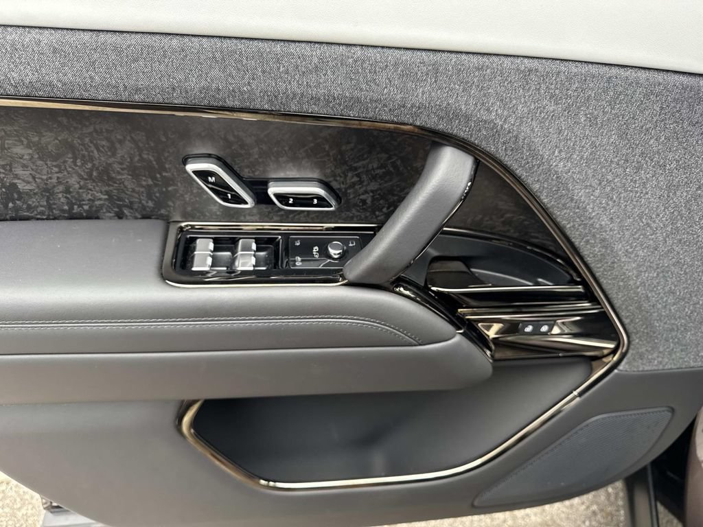 Certified 2025 Land Rover Range Rover Sport Autobiography AWD/4WD image 19