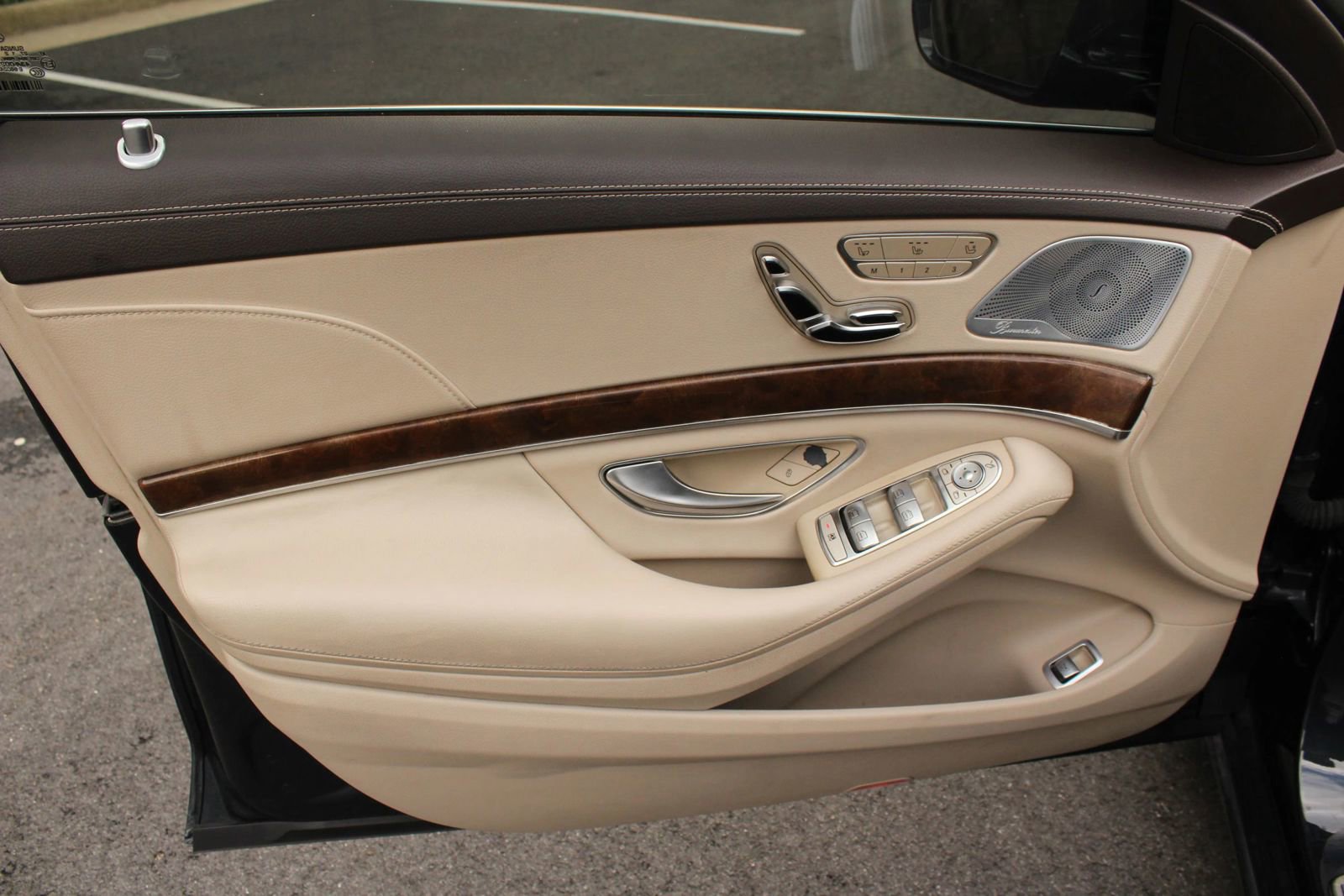 Used 2015 Mercedes-Benz S 550 Sedan image 15
