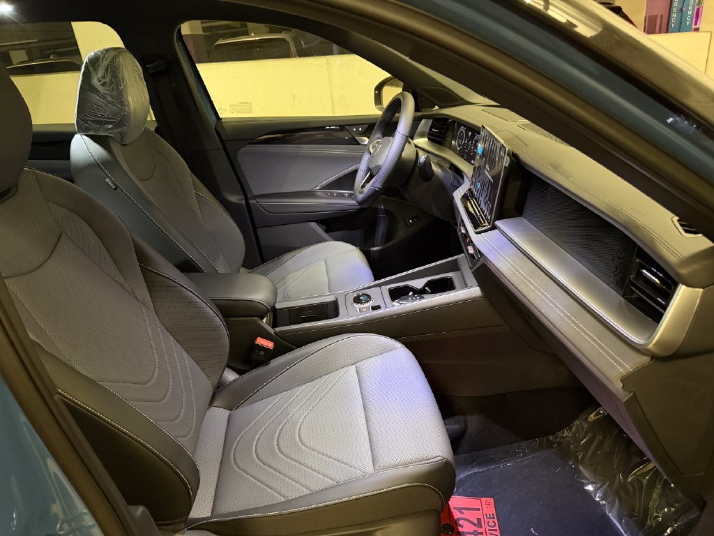 New 2026 Volkswagen Tiguan SE R-Line AWD/4WD image 22