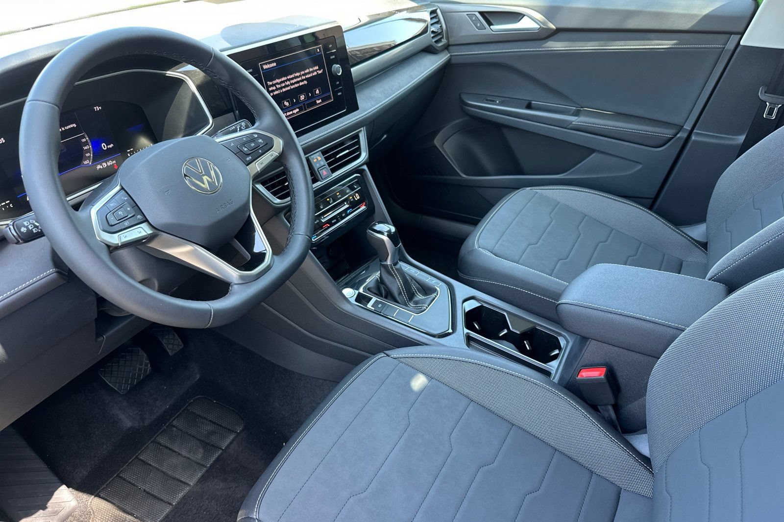New 2026 Volkswagen Taos SE FWD image 10