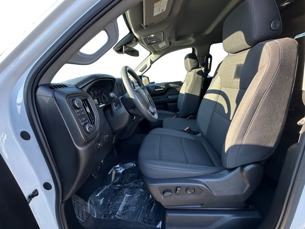 Used 2025 Chevrolet Silverado 1500 Custom w/ LPO, Dark Essentials Package image 9