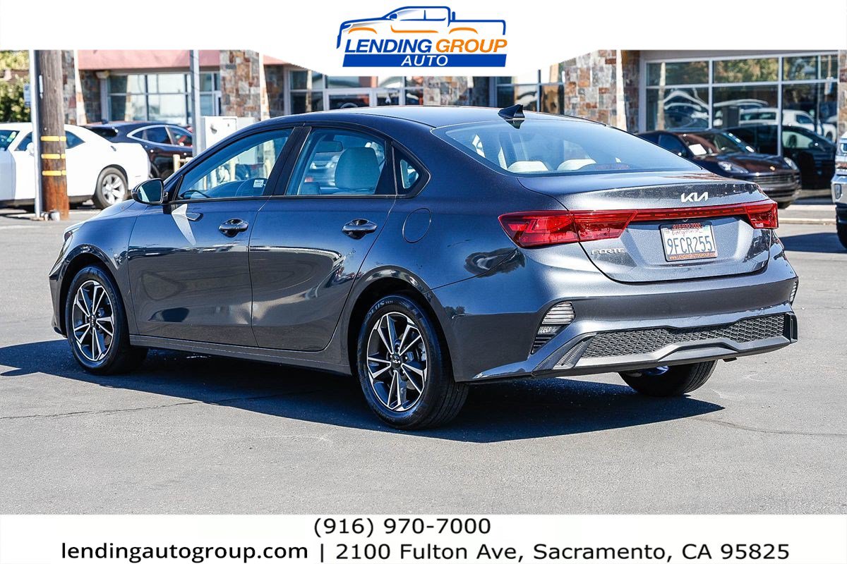 Used 2023 Kia Forte LXS w/ LXS Technology Package FWD image 2