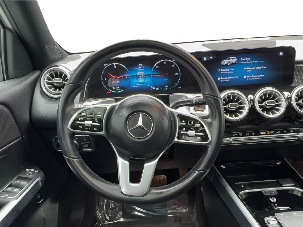 Used 2022 Mercedes-Benz EQB 300 4MATIC image 39