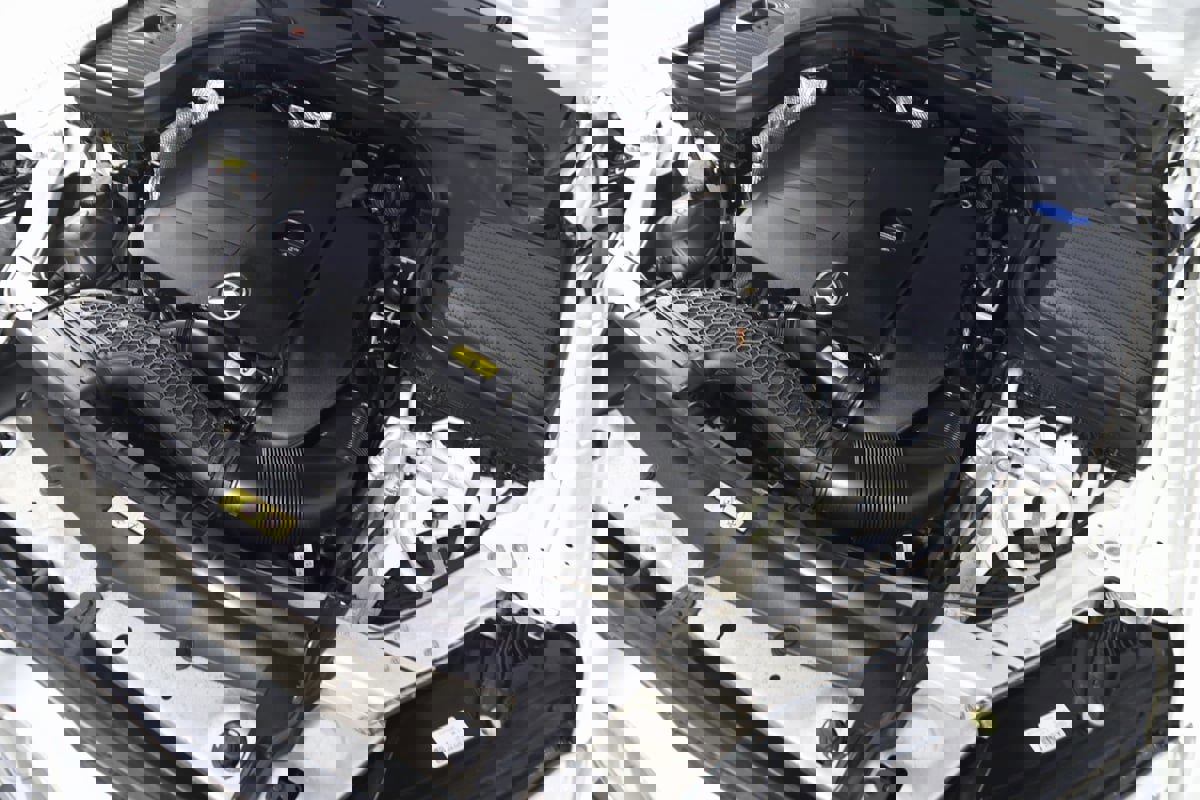 Used 2022 Mercedes-Benz GLC 300 4MATIC w/ Driver Assistance Package image 20