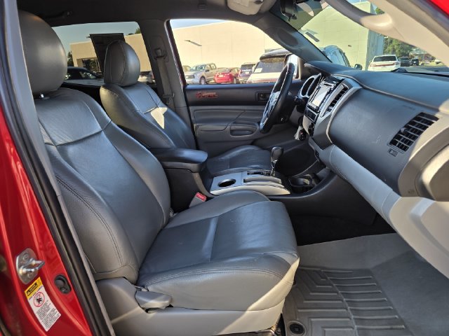 Used 2014 Toyota Tacoma PreRunner w/ TRD Sport Package RWD image 23