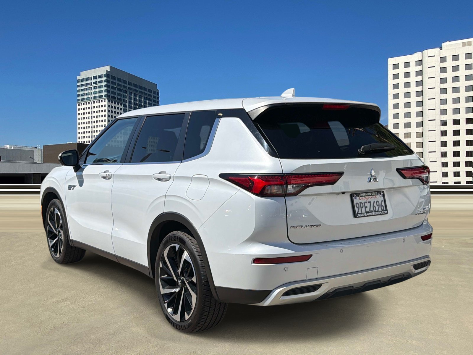 Used 2024 Mitsubishi Outlander Ralliart AWD/4WD image 3