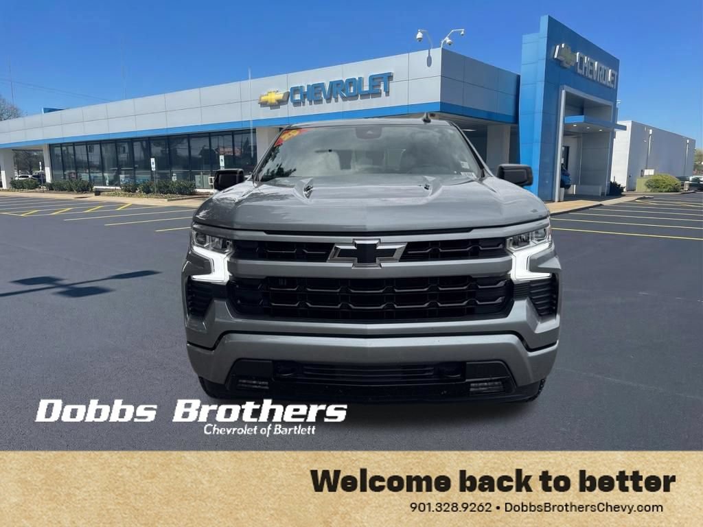 Used 2025 Chevrolet Silverado 1500 RST AWD/4WD image 2