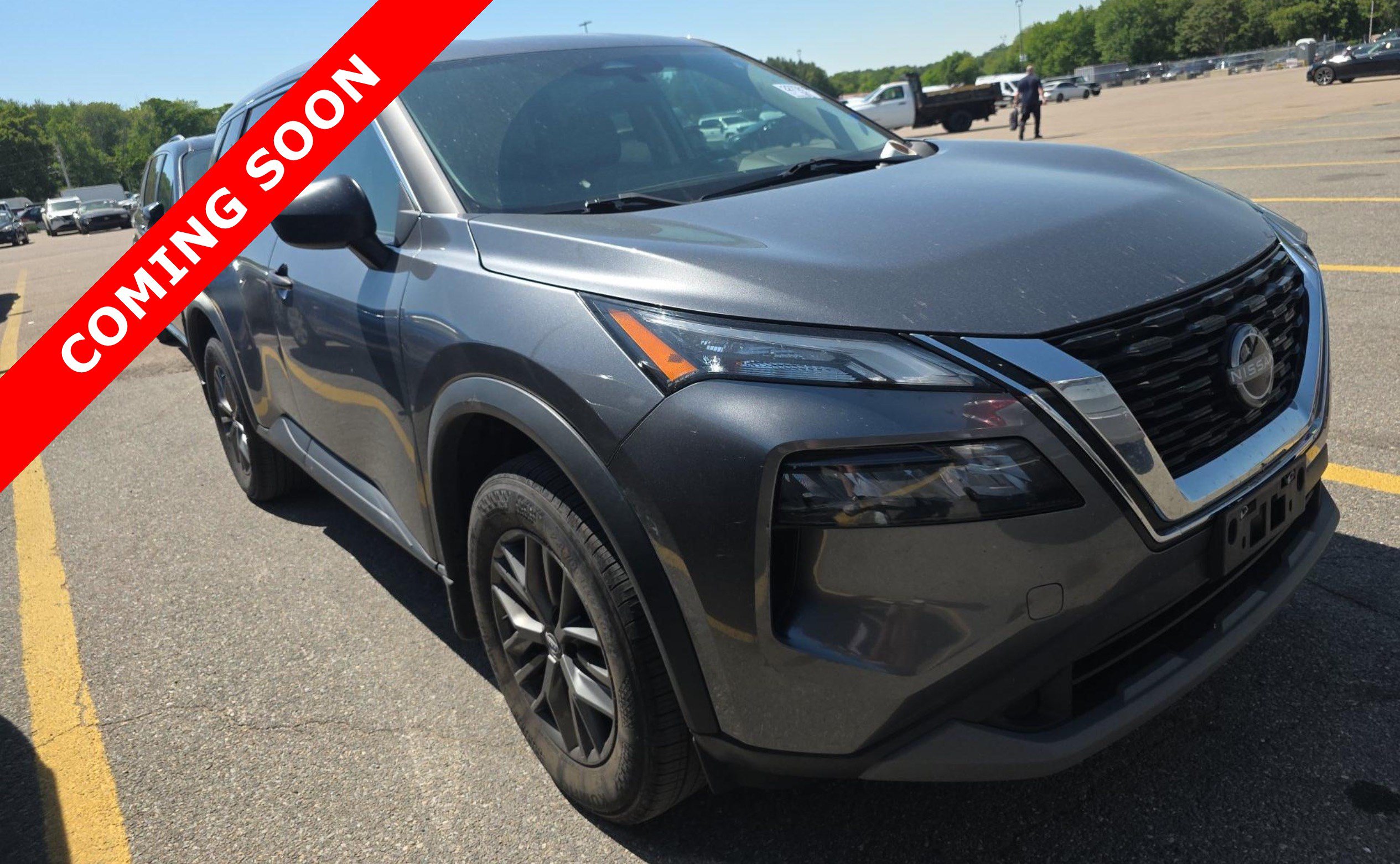 Used 2023 Nissan Rogue S AWD/4WD image 3