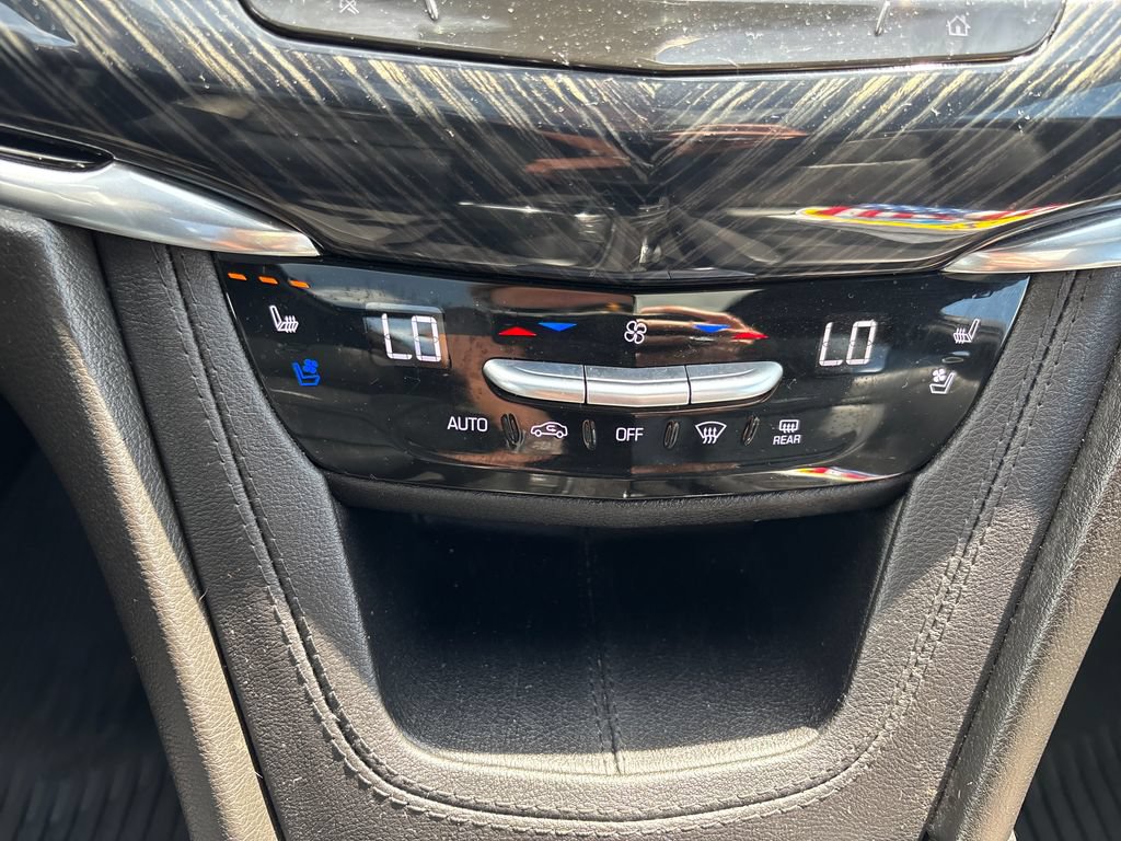 Certified 2023 Cadillac XT6 Premium Luxury AWD/4WD image 18