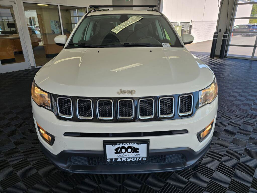 Used 2020 Jeep Compass Latitude AWD/4WD image 8