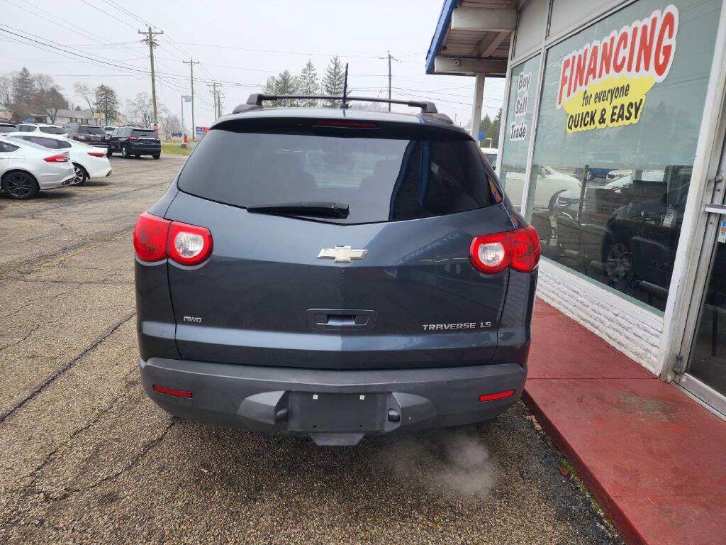 Used 2011 Chevrolet Traverse LS AWD/4WD image 5