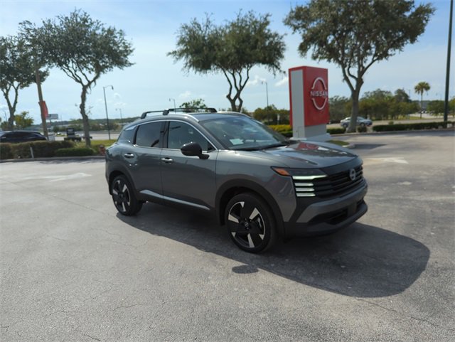 New 2026 Nissan Kicks SR w/ Cold Weather Package image 2