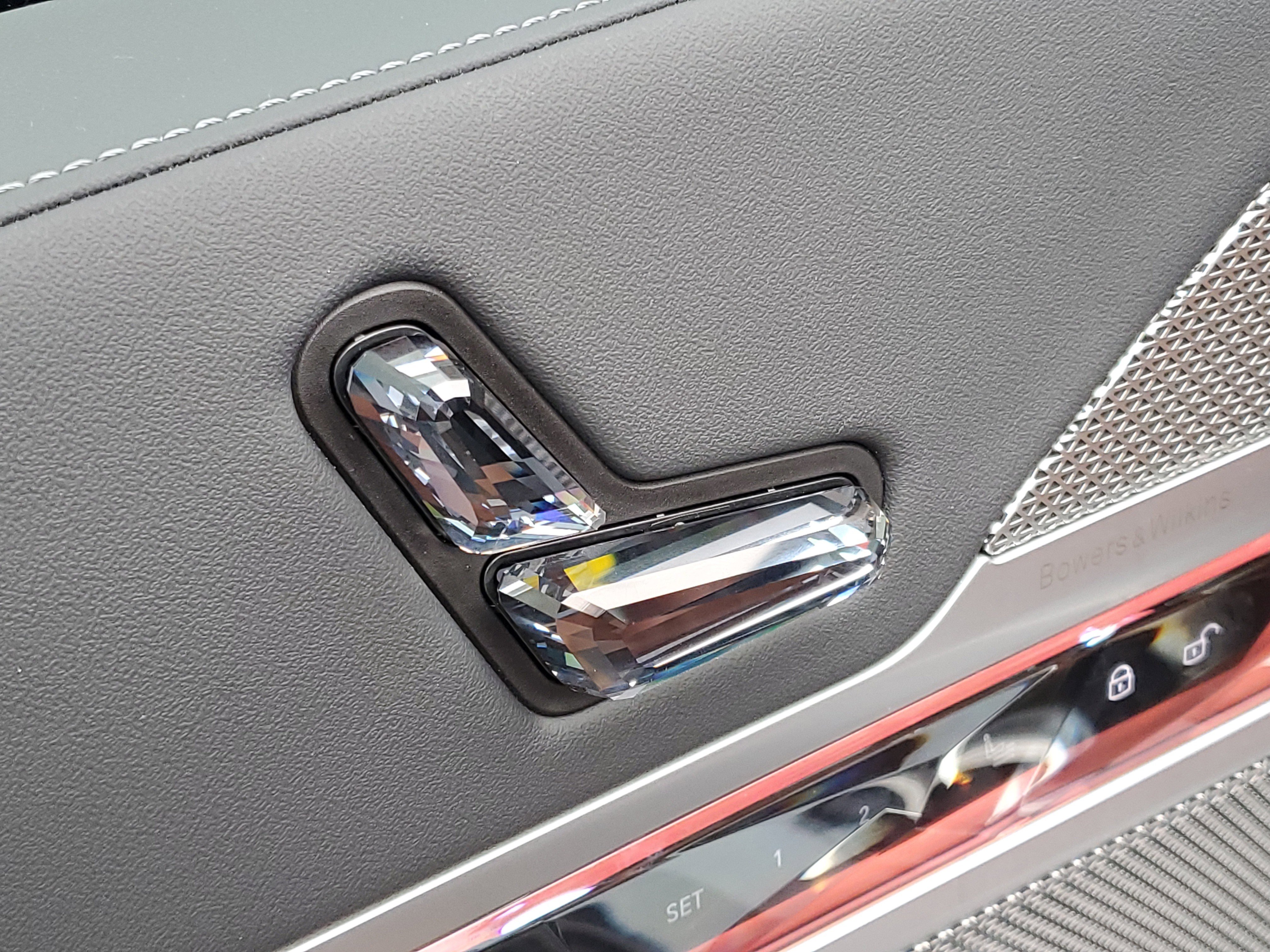 Used 2023 BMW 760i xDrive image 7