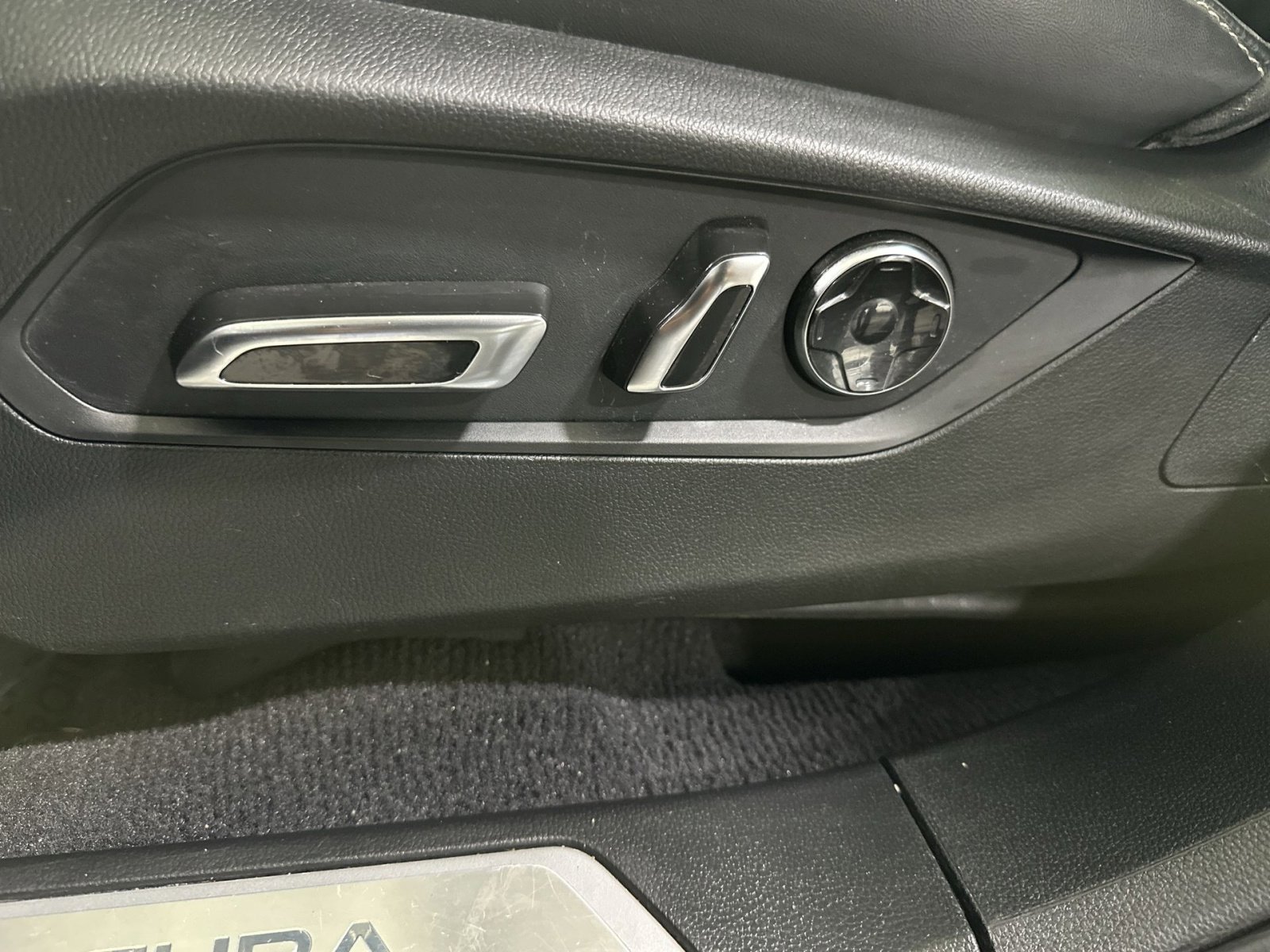 Used 2023 Acura RDX w/ Technology Package image 12