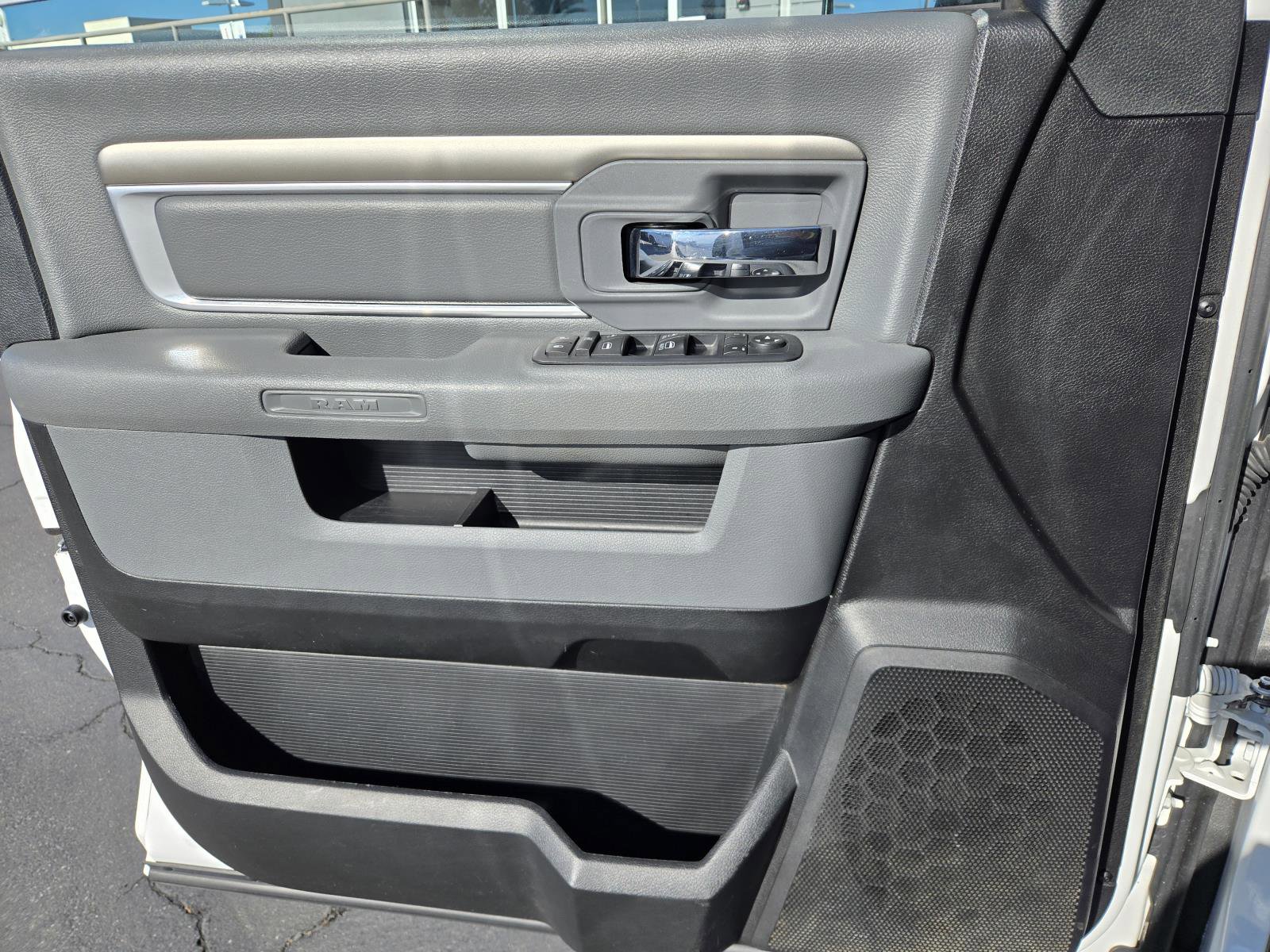 Certified 2017 RAM 1500 Classic SLT image 18