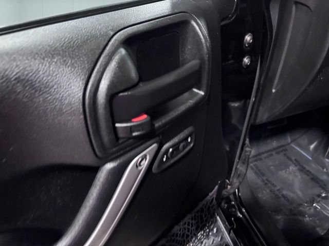 Used 2017 Jeep Wrangler Unlimited Sahara w/ Dual Top Group image 13